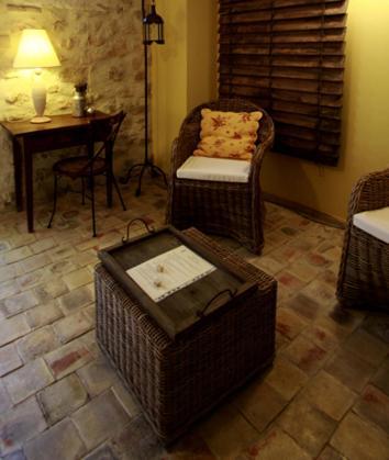Mas Bella Cortis Bed & Breakfast La Garde Adhemar Ngoại thất bức ảnh